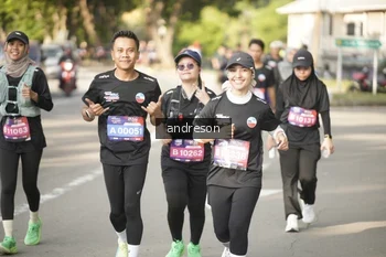 Runner Photo 4183765
