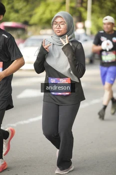 Runner Photo 4183777