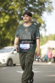Runner Photo 4183811