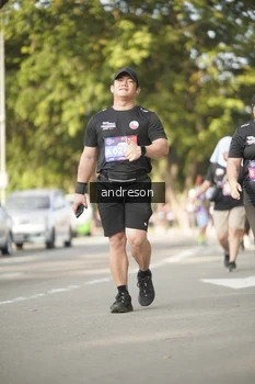 Runner Photo 4183856