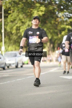 Runner Photo 4183857