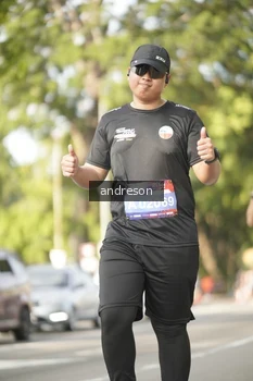 Runner Photo 4183873