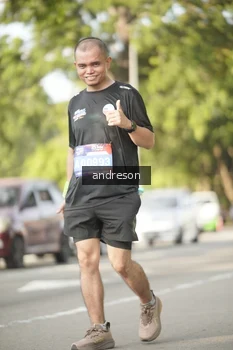 Runner Photo 4183878