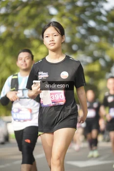 Runner Photo 4183909