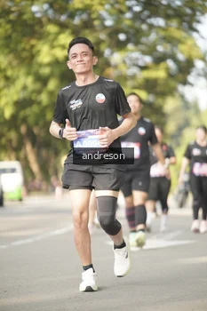Runner Photo 4183914