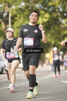 Runner Photo 4183917