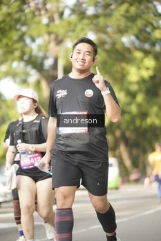 Runner Photo 4183918