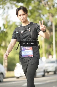 Runner Photo 4183935