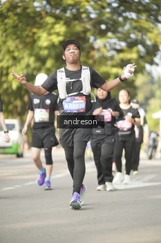 Runner Photo 4183944