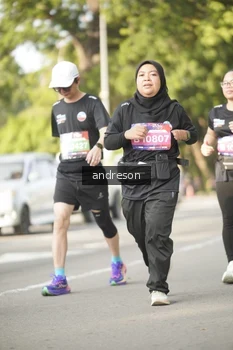 Runner Photo 4183945
