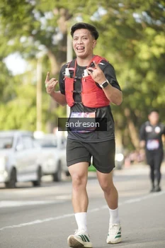 Runner Photo 4183954