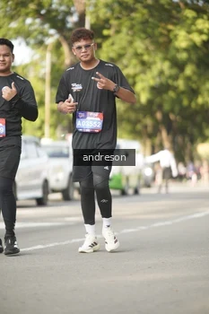 Runner Photo 4183962