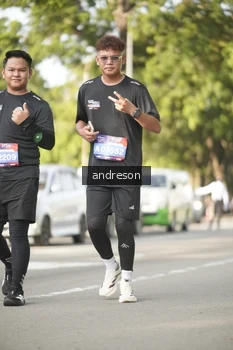 Runner Photo 4183966