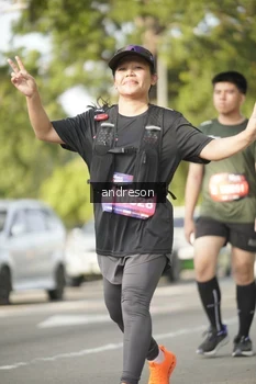 Runner Photo 4183973