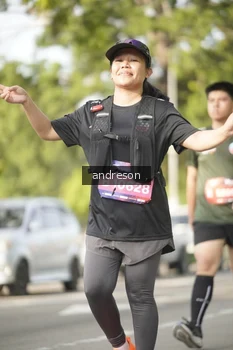 Runner Photo 4183976