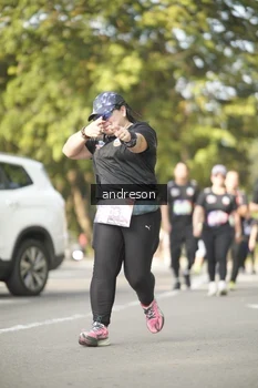 Runner Photo 4184016