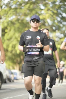 Runner Photo 4184036