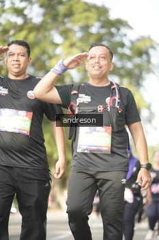Runner Photo 4184041