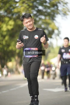 Runner Photo 4184051
