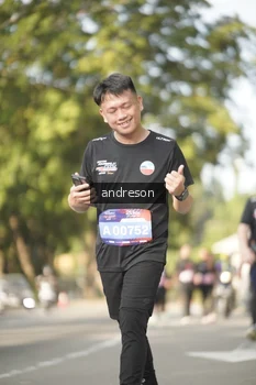 Runner Photo 4184052