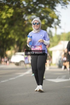 Runner Photo 4184073