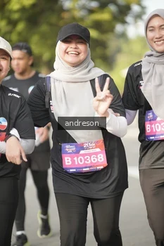 Runner Photo 4184075