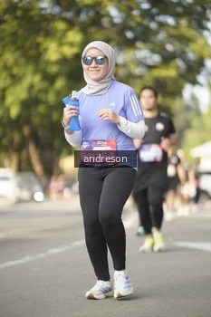 Runner Photo 4184078