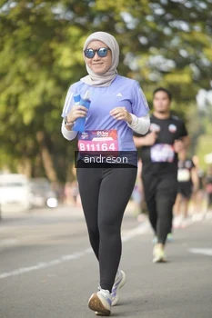 Runner Photo 4184080