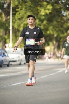 Runner Photo 4184101