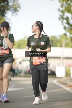 Runner Photo 4184110