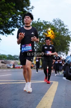 Runner Photo 4190118