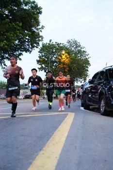 Runner Photo 4190323