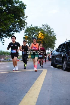 Runner Photo 4190354