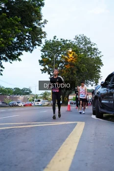 Runner Photo 4190390