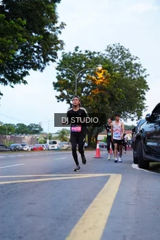 Runner Photo 4190399