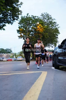 Runner Photo 4190453