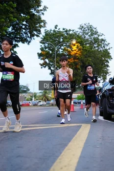 Runner Photo 4190514