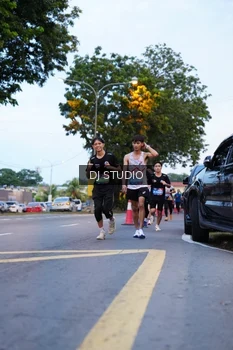 Runner Photo 4190515