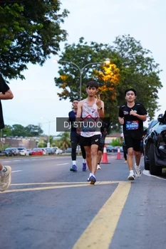 Runner Photo 4190524