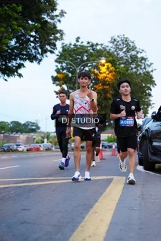 Runner Photo 4190530
