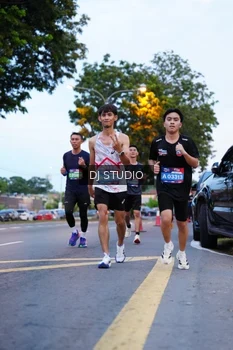 Runner Photo 4190540