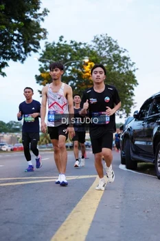 Runner Photo 4190561