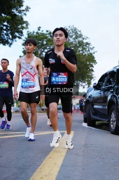 Runner Photo 4190563