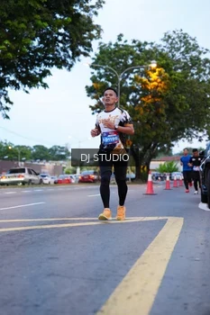 Runner Photo 4190579