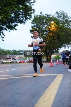 Runner Photo 4190583