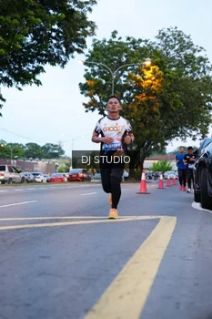 Runner Photo 4190584