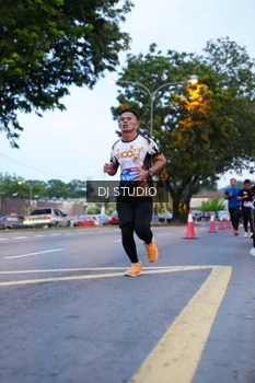 Runner Photo 4190588