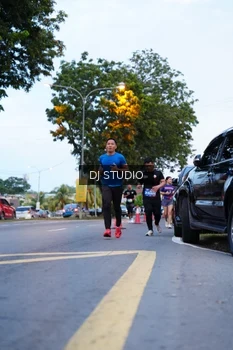 Runner Photo 4190618