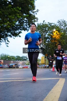Runner Photo 4190678