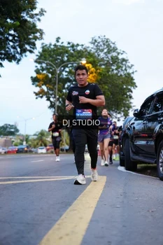 Runner Photo 4190717